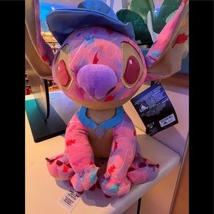 Stitch crashes Pocahontas plush